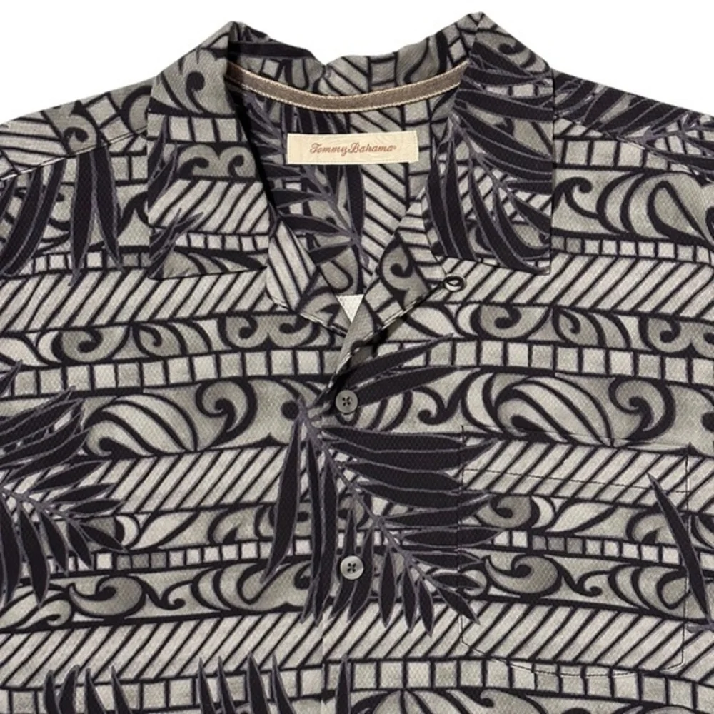 Tommy Bahama Mens L Green Floral Print 100% Silk Short Sleeve Hawaiian Shirt